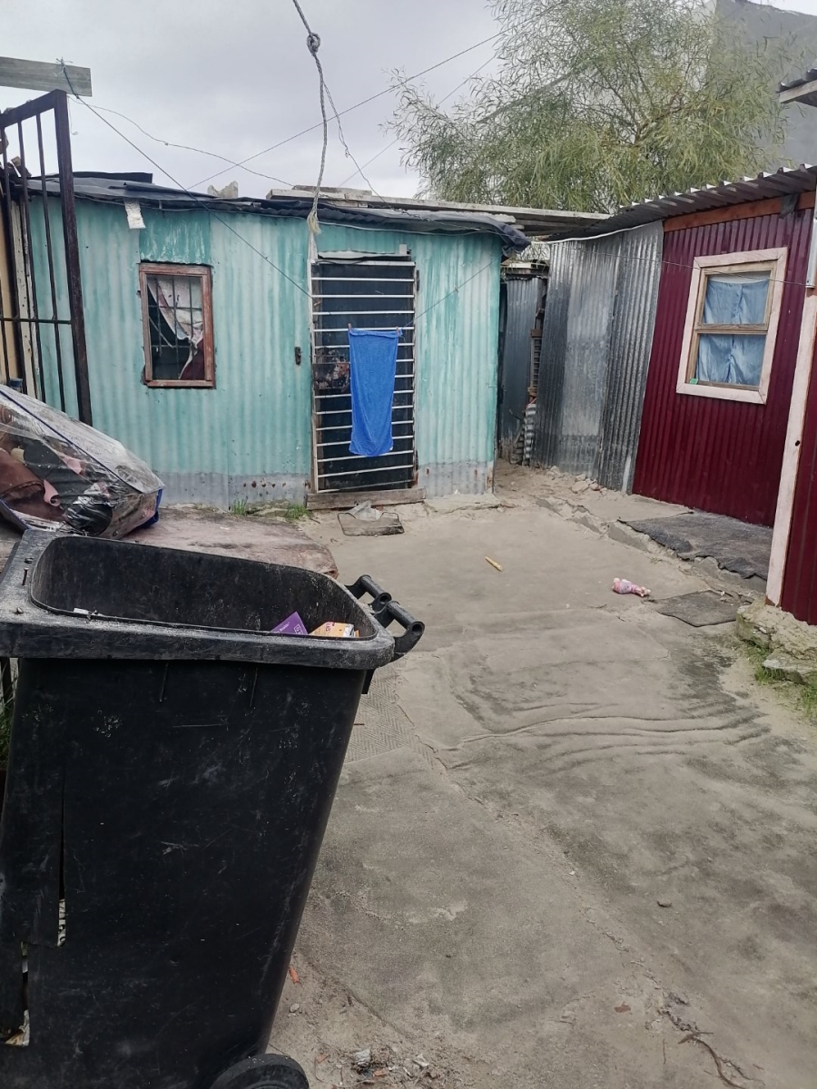 2 Bedroom Property for Sale in Delft South Western Cape